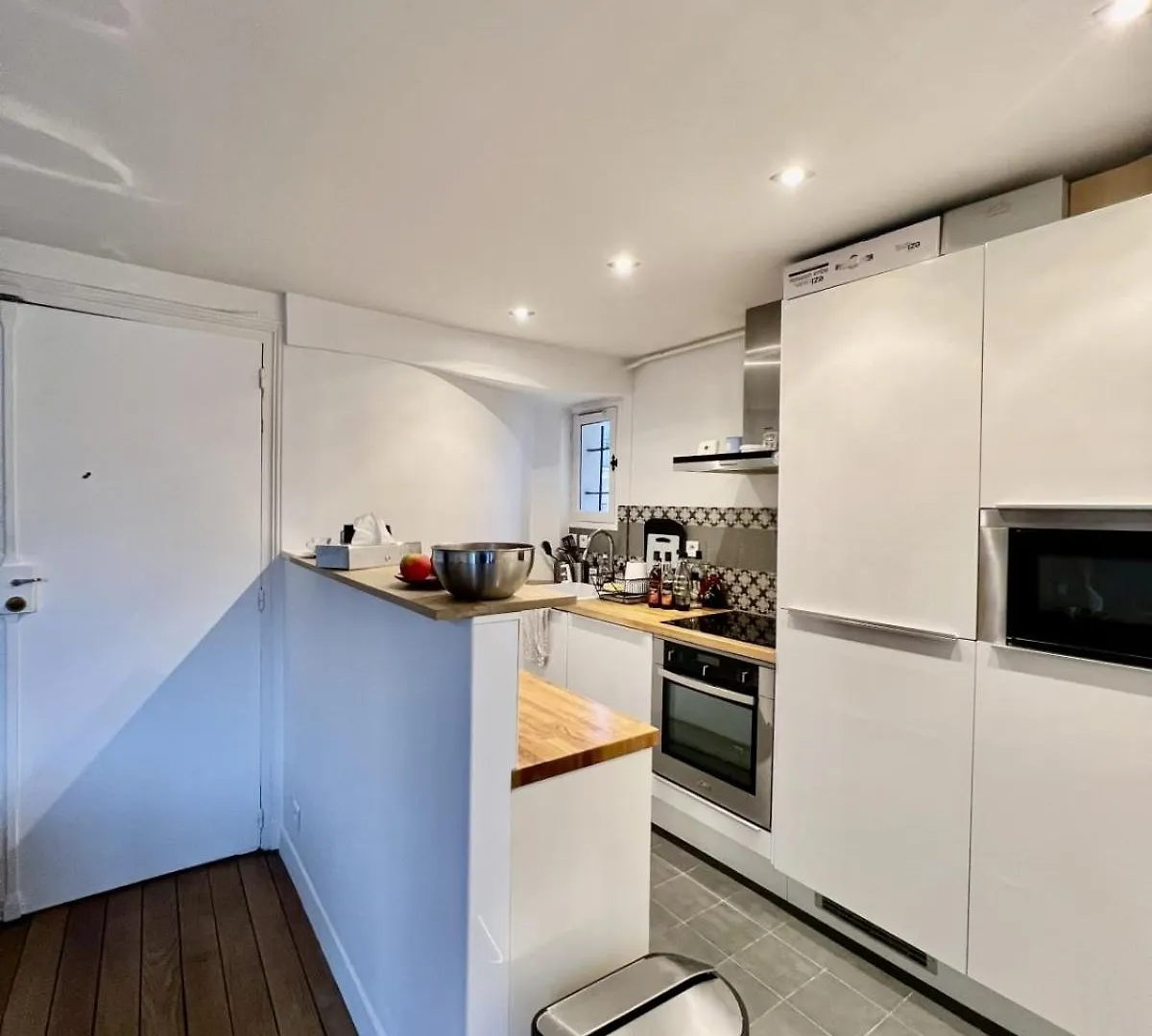 T3 Apartment In The Heart Of Paris 0*,  France